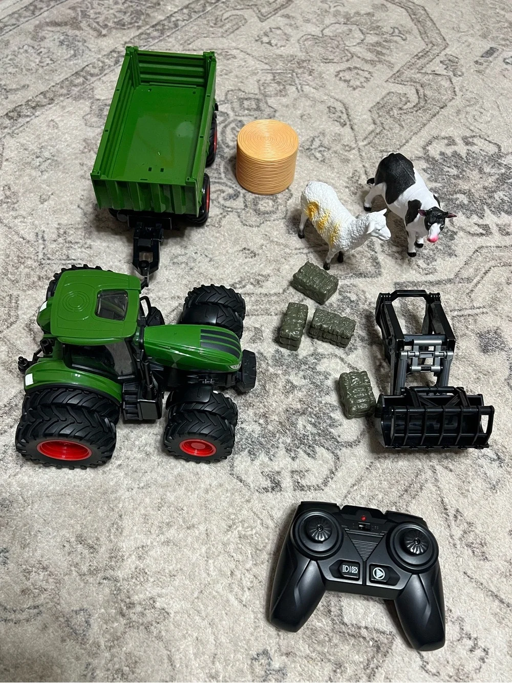 Remote Controlled Tractor & Trailer Farm Set